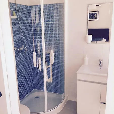 Colina Casa Bed & Breakfast *