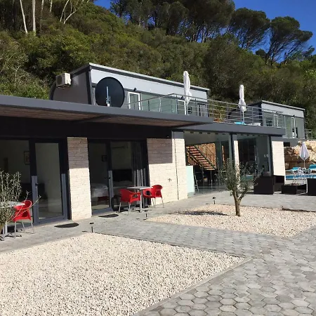 Colina Casa Bed and breakfast *